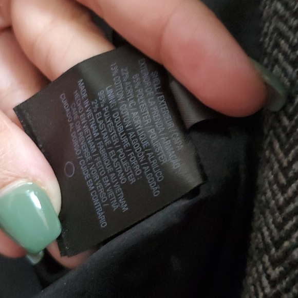 Tahari blazer - Picture 6 of 6